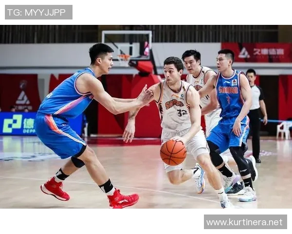 上海篮球队以88分稳居大师赛积分榜首位争夺季后赛资格在即 上海篮球队以88分稳居大师赛积分榜首位争夺季后赛资格在即