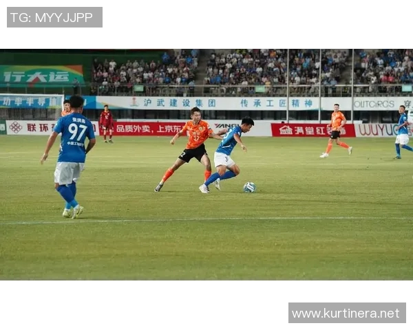 南京足球队以86分稳居总决赛积分榜首位展现强劲实力 南京足球队以86分稳居总决赛积分榜首位展现强劲实力