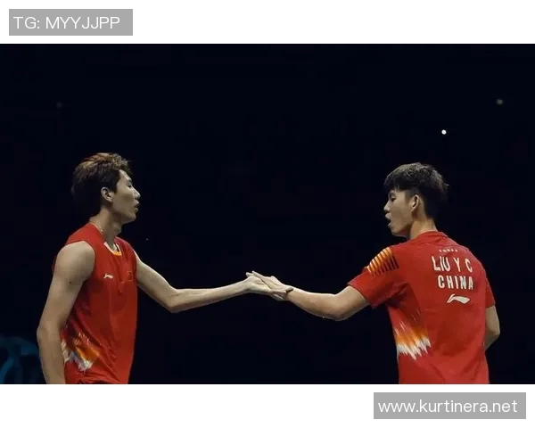 成都羽毛球队战术解析:聚焦技术与团队配合的完美结合 成都羽毛球队战术解析:聚焦技术与团队配合的完美结合