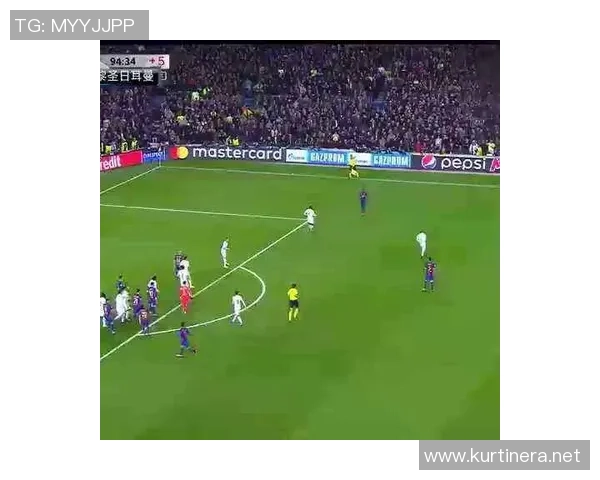 足球明星如何通过绑手腕提升比赛表现与个人风格的独特魅力分析 足球明星如何通过绑手腕提升比赛表现与个人风格的独特魅力分析