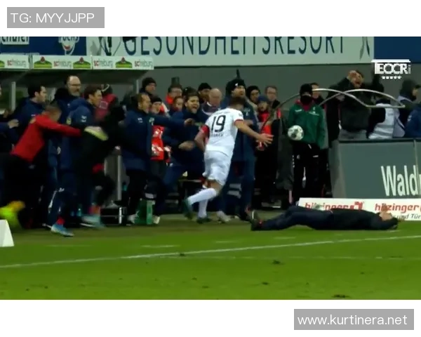 足球明星激烈冲突瞬间回顾盘点那些令人震惊的打架事件